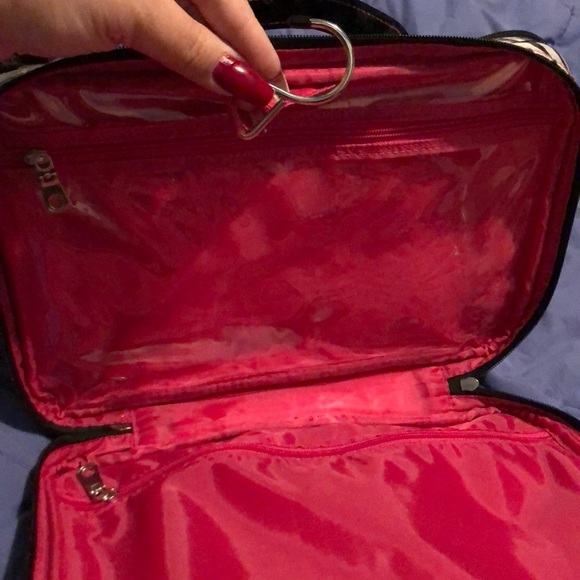 🌹🌹🌹Makeup bag🌹🌹🌹 - Picture 4 of 6